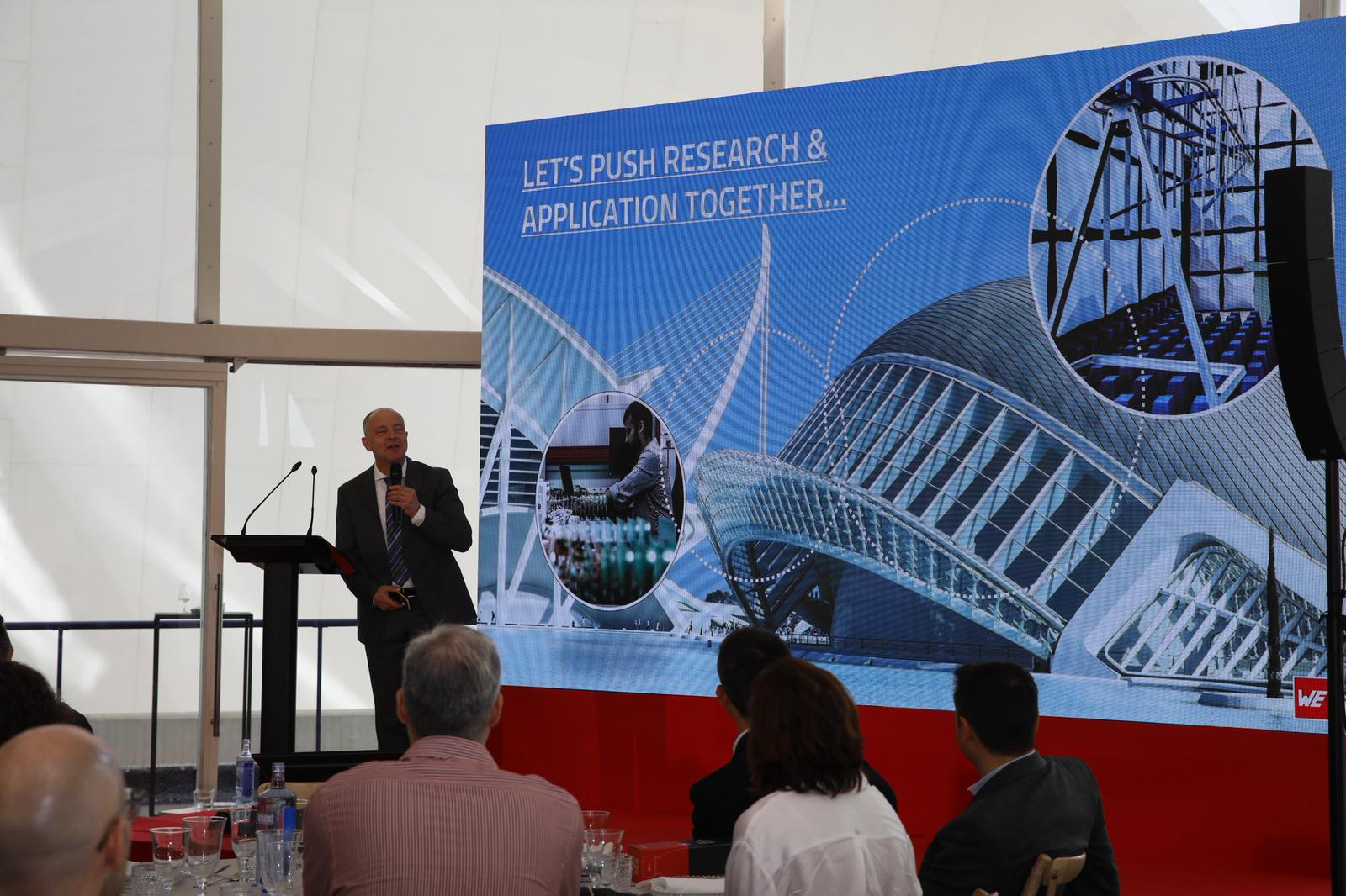 In his speech, Alexander Gerfer, CTO of the Würth Elektronik eiSos Group, expressed his commitment to promoting research.
